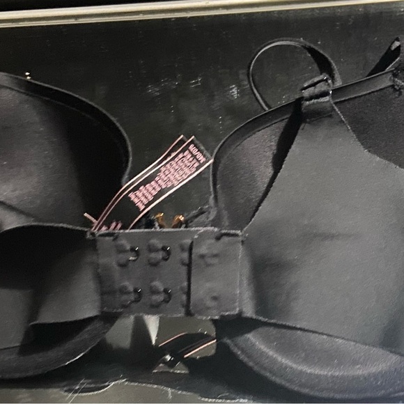 Victoria Secret Bra - Picture 3 of 3